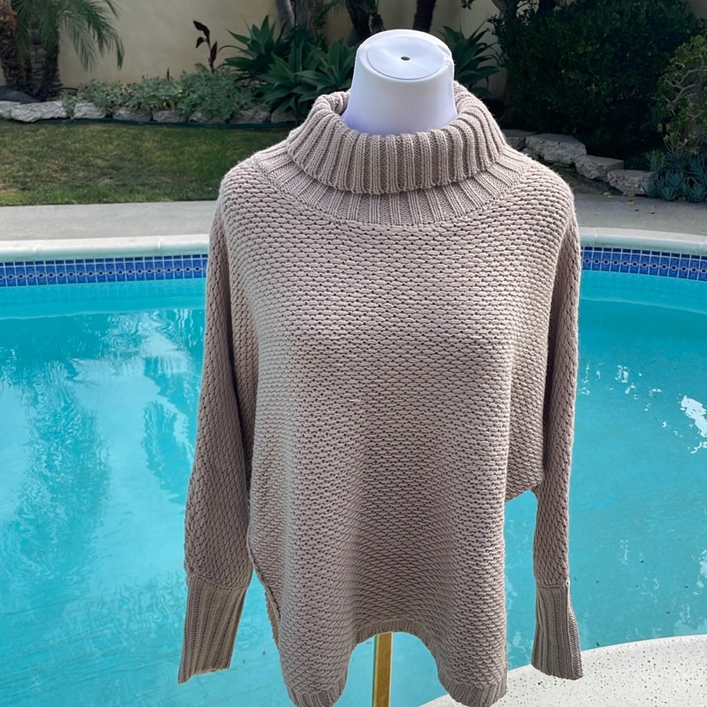 NWT - Light tan knit cozy sweater | Size M